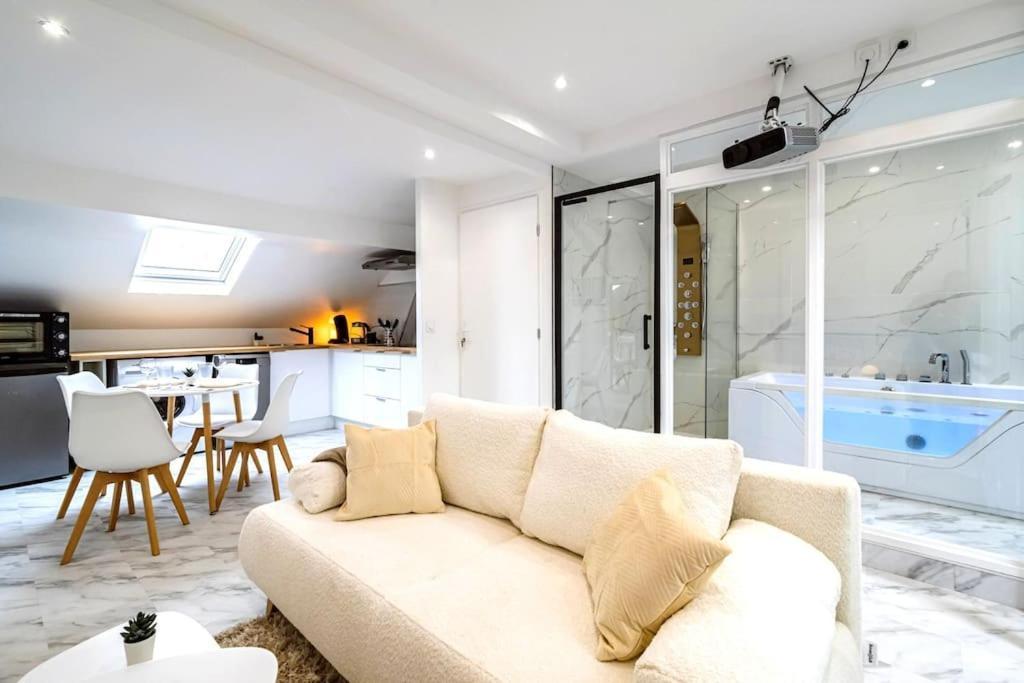 Apartment Oasis Chic - Prive & Cinema *